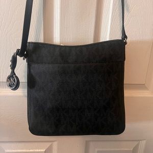 MICHAEL KORS Jet Set Travel Purse